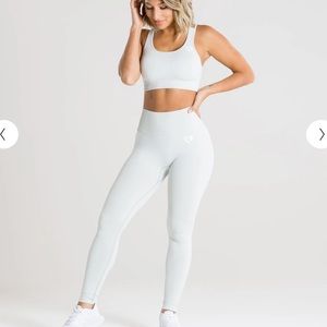 Women’s Best Power Seamless set (leggings and bra)